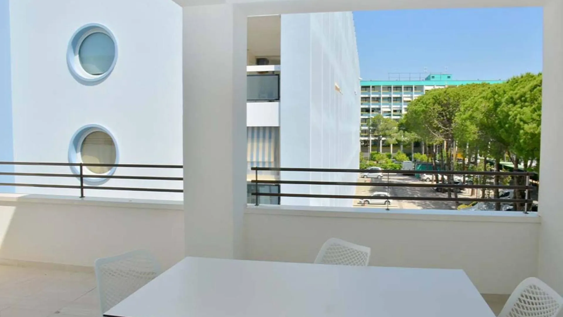 Homely Bright Flat On The Shores Of Bibione Apartamento